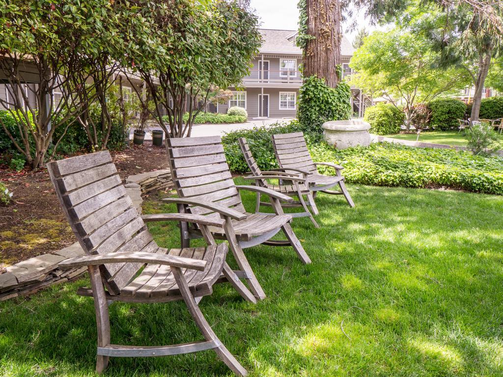 Wine Country Inn Jacksonville Exterior foto